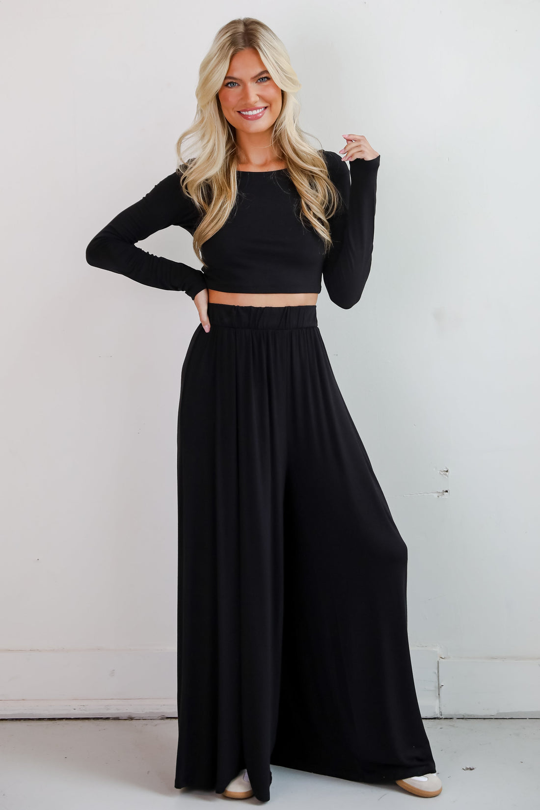 FINAL SALE - Expert Charm Black Crop Top - DU DEAL