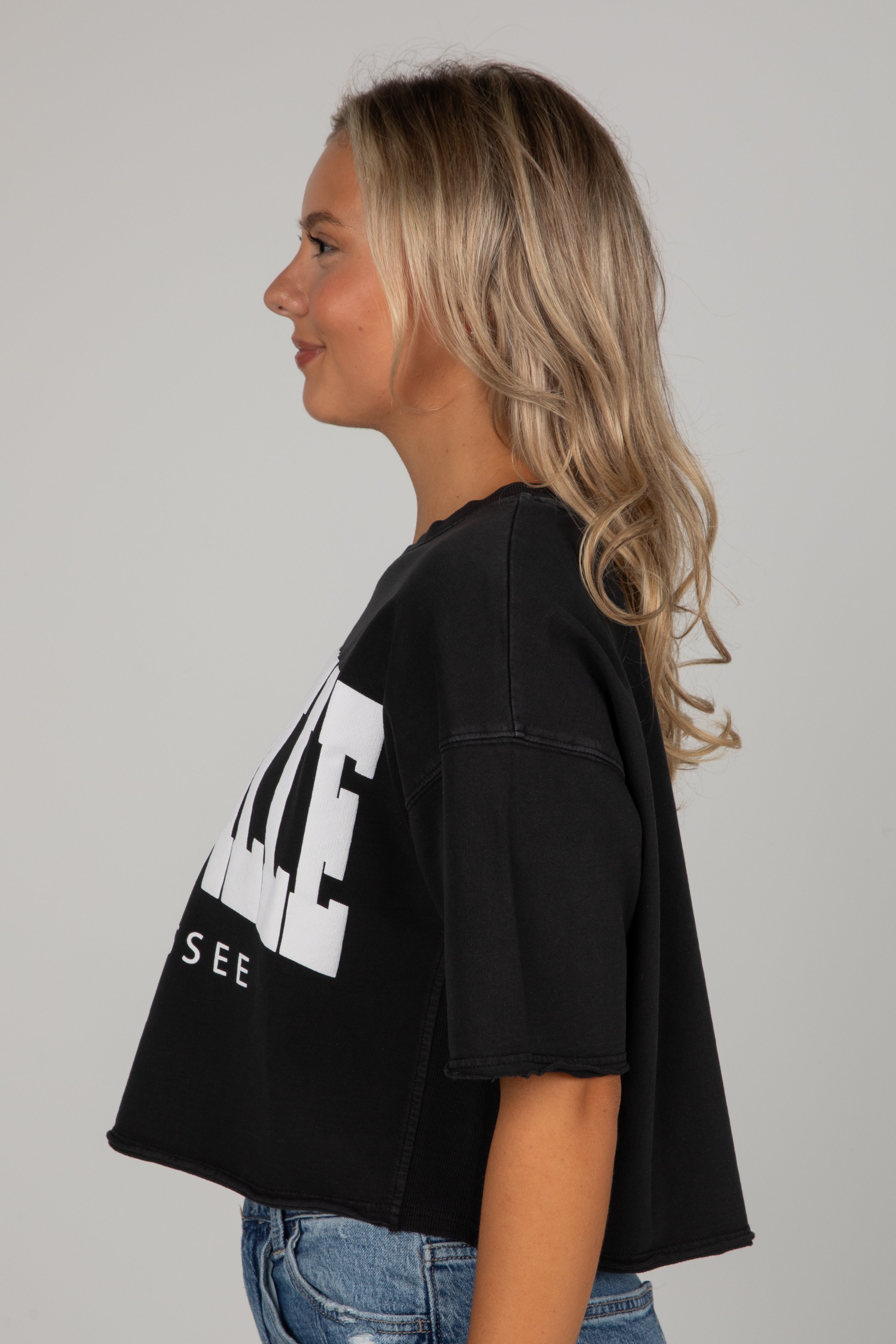 Black Nashville Tennessee Cropped Tee
